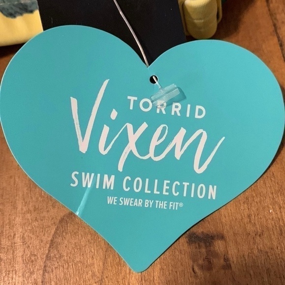 torrid Vixen Tankini Top NWT, Size 0R (See size chart), Yellow Floral. - Picture 5 of 8